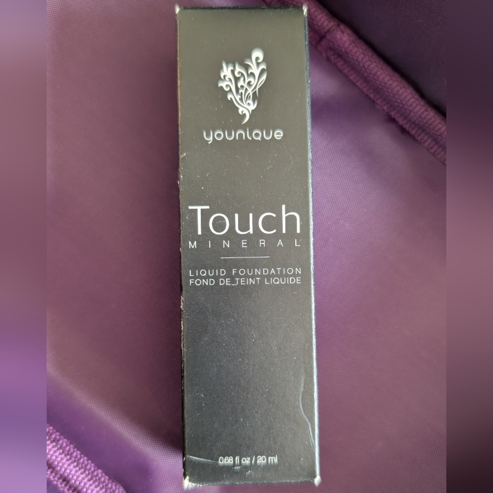 Younique Touch Mineral Liquid Foundation - Organza